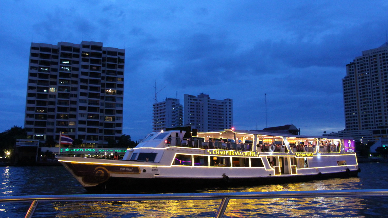 Chao Phraya Dinner Cruise (Asiatique) - #0