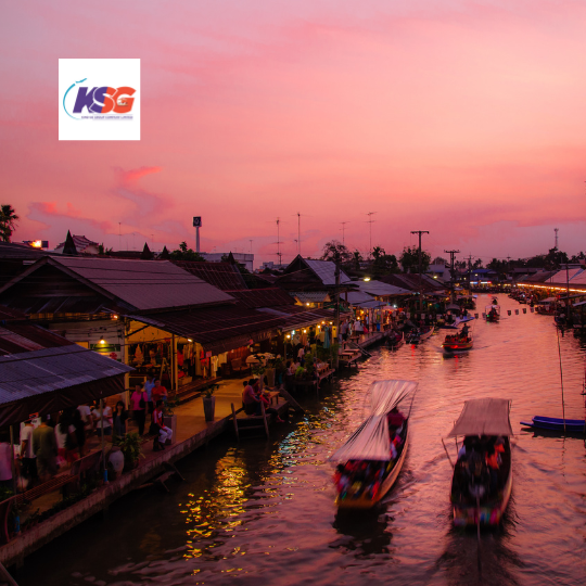 AMPHAWA FLOATING MARKET (JOINT TOUR, EVERY FRIDAY AND SUNDAY)