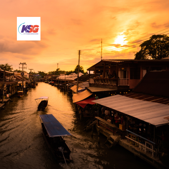 AMPHAWA FLOATING MARKET (JOINT TOUR, EVERY FRIDAY AND SUNDAY)